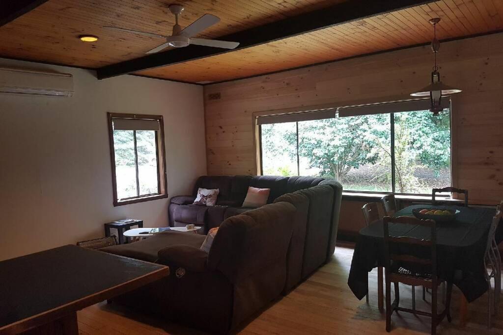 فيلا Jindi Hills Retreat Jindivick المظهر الخارجي الصورة